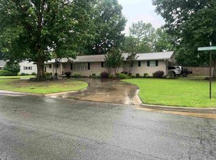 2008 Coker Hampton Dr, Stuttgart, AR 72160