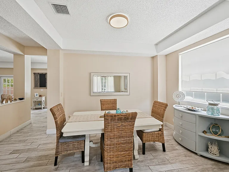 15073 Oak Chase Ct — Photo 6