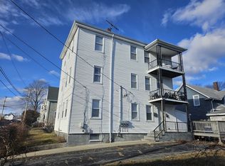 8 Blinns Ct, Taunton, MA 02780