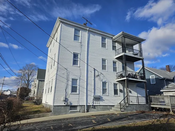 8 Blinns Ct, Taunton, MA 02780