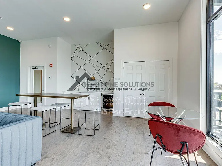 1041 E Trinity Ln #218 — Photo 28