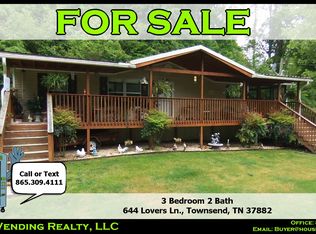 710 Lovers Ln, Townsend, TN 37882