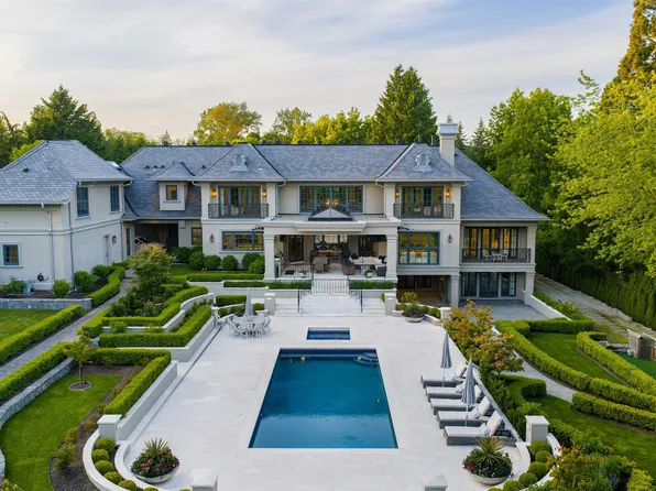 18256 21a Ave, Surrey, BC V3Z 9W2