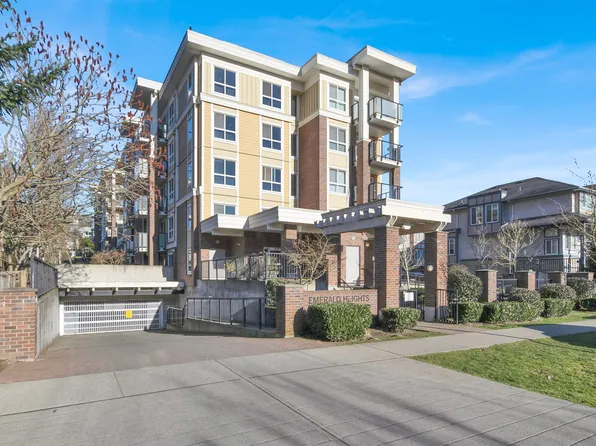 13883 Laurel Dr #201, Surrey, BC V3T 1A8