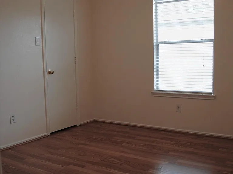 3910 Starbridge Pointe Ln — Photo 30