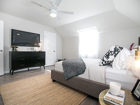 3rd image of 2729 W 235th St APT A