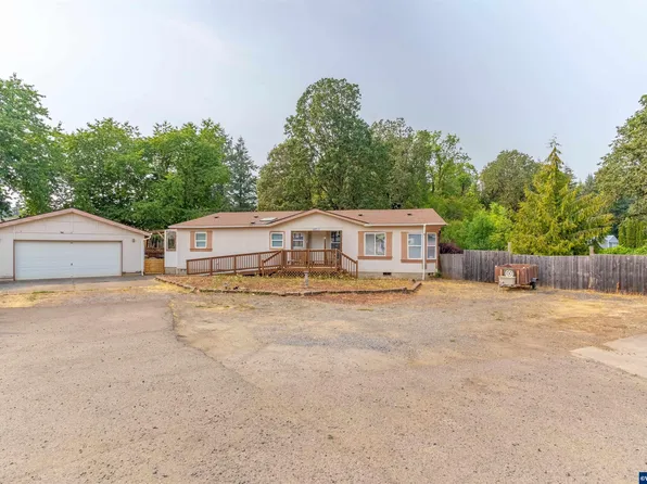 1130 32nd Ct, Sweet Home, OR 97386