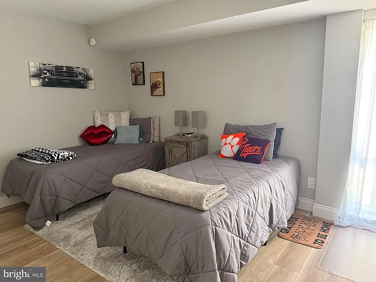 1750 Oakwood Ter #16C — Photo 24