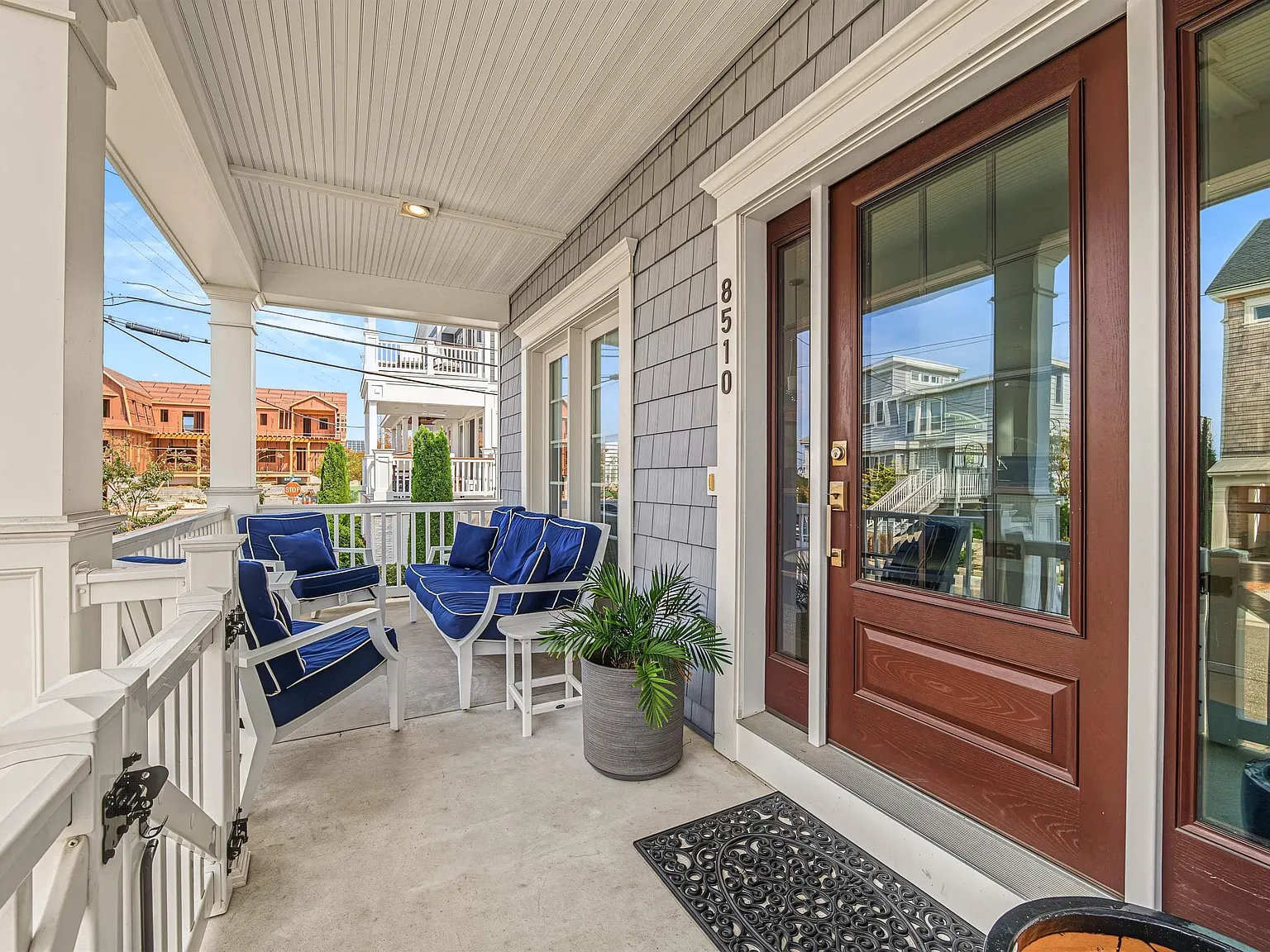 6 bed, 4.0 bath, 2336 sqft, $55,000 — Photo 2