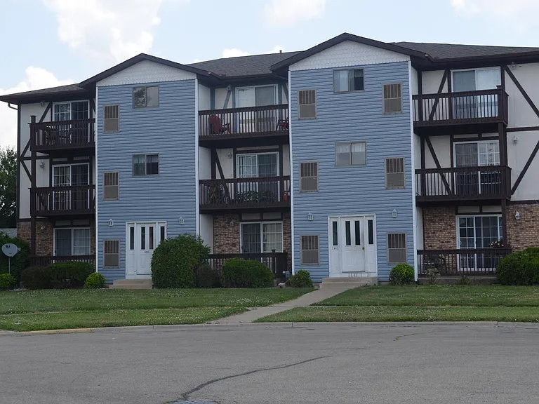 2405 Ashland Cir #9 — Photo 15
