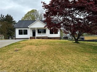 221 Swaim St, Randleman, NC 27317