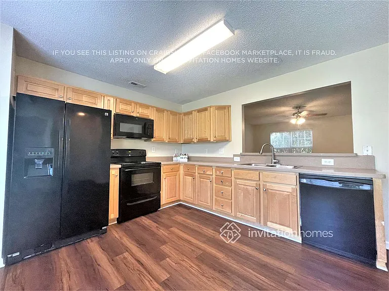 942 Ramsgate Dr SW — Photo 4