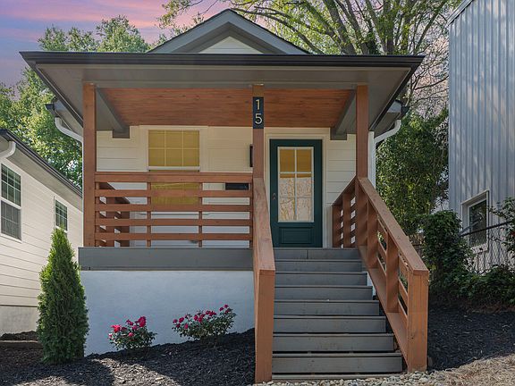 2nd image of 15 Saint Augustine Ave