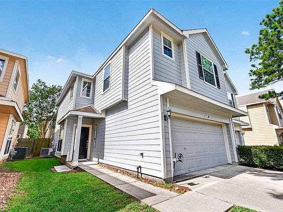 3rd image of 16831 Bellmoor Ln