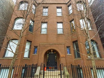 730 W Barry Ave APT 2W, Chicago, IL, 60657