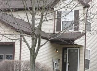 628 Topaz Ln, Brunswick, OH