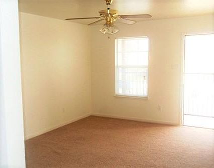 3rd image of 4203 Primrose Dr Unit B