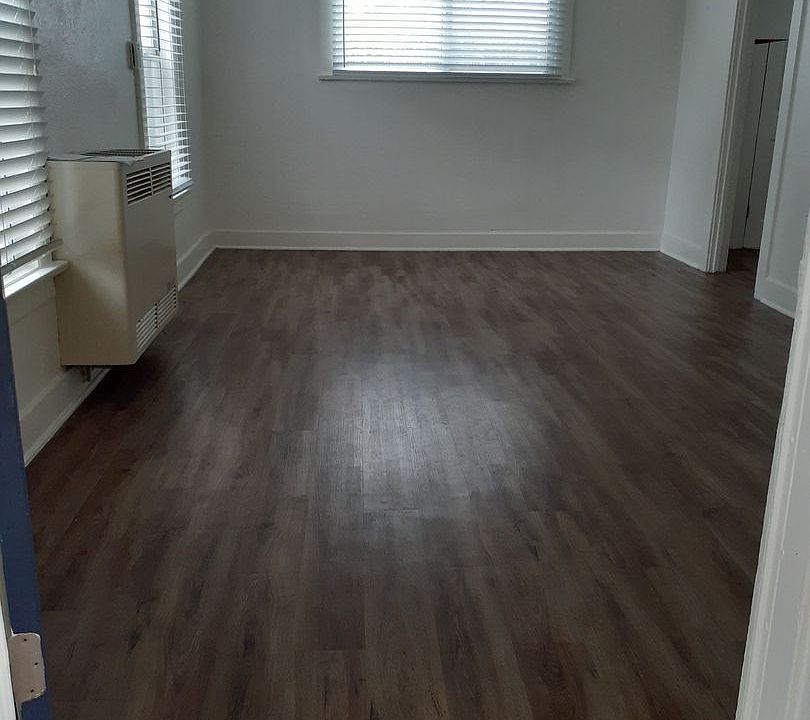 1st image of 1724 E 4th St #31