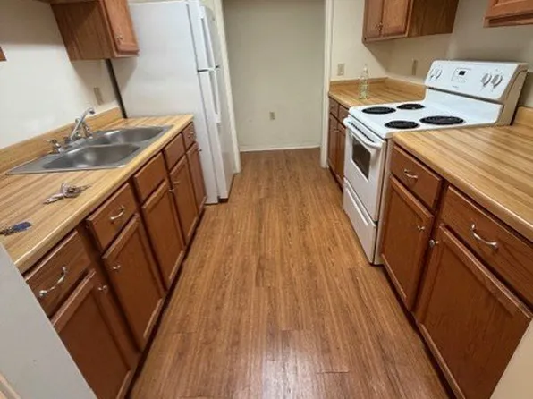 Bonham Village Apartments, 1201 W 10th St, Bonham, TX 75418