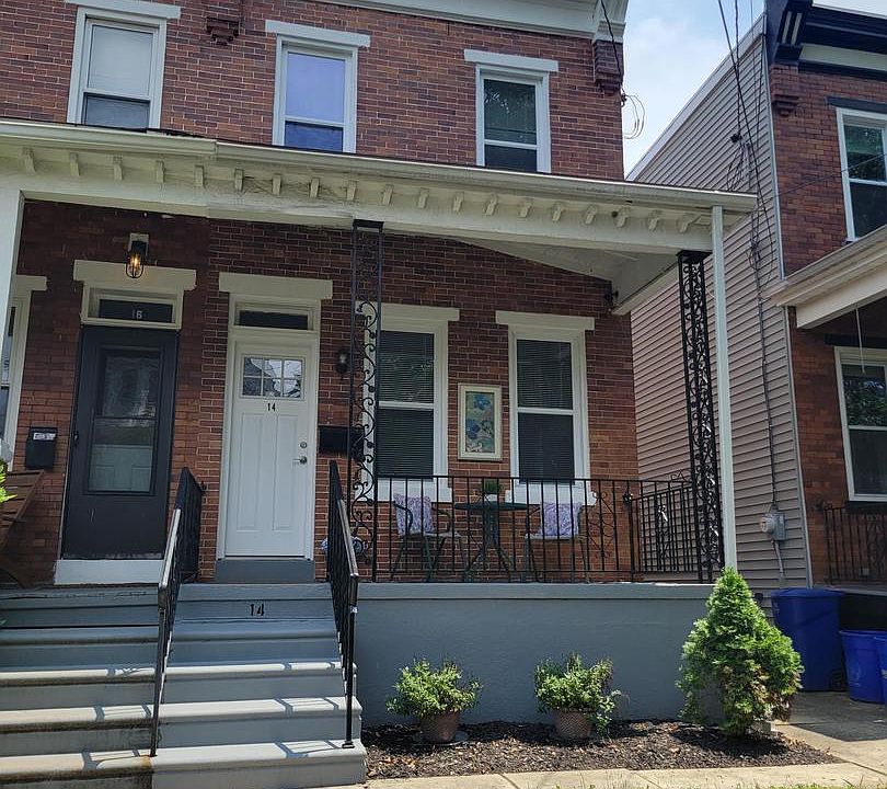 1st image of 14 Lincoln Ave