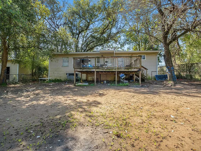 1674 Sharkey St — Photo 24