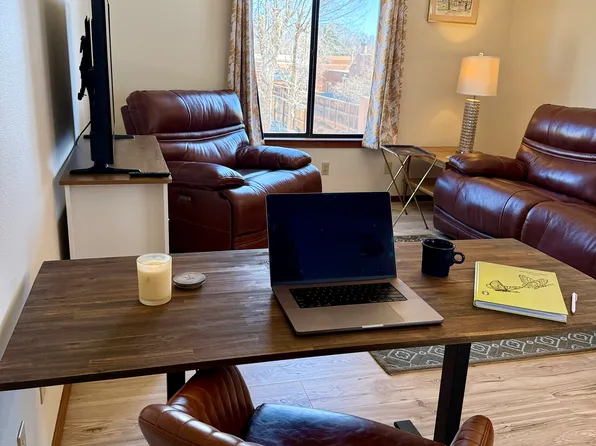 (undisclosed Address), Albuquerque, NM 87104