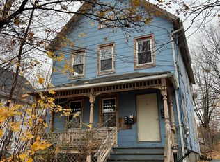 9 Maple Pl, Middletown, CT 06457