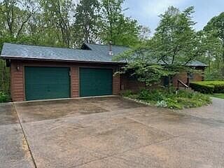 2nd image of 1820 Braumiller Rd