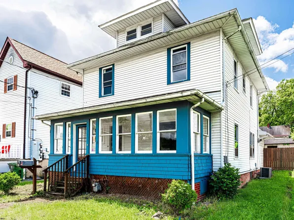 209 Western Ave, Westover, WV 26501