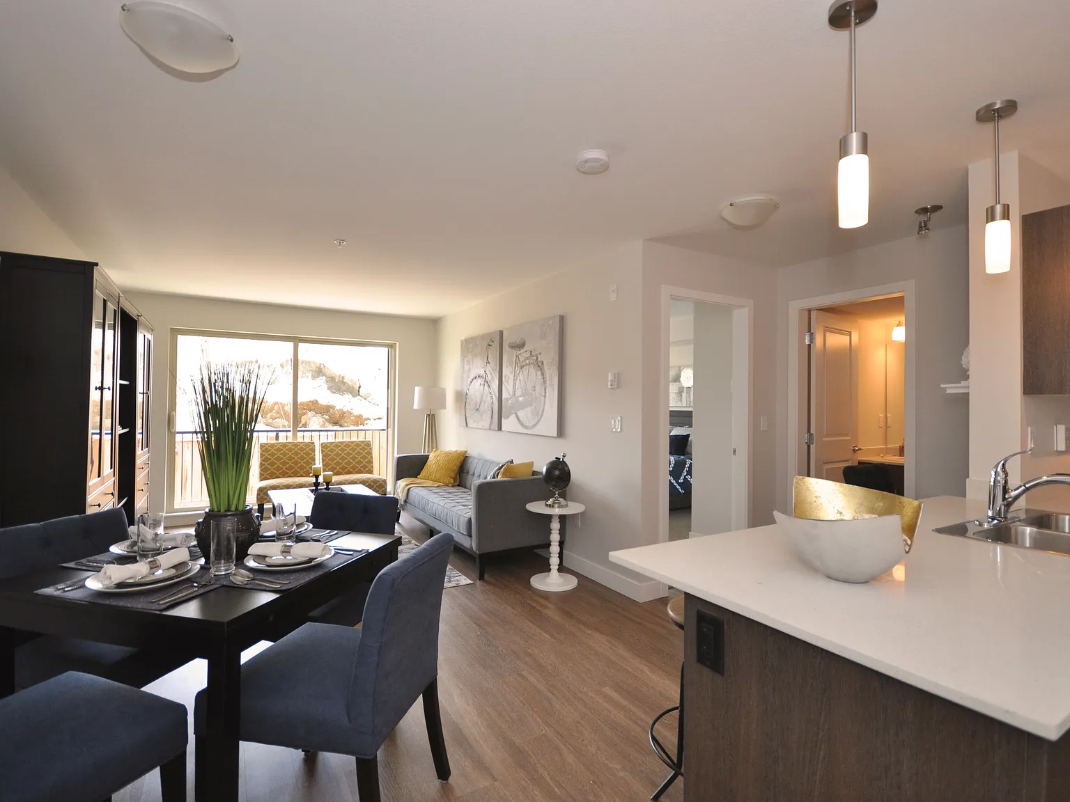 Wellesley Court Apartments — Photo 2