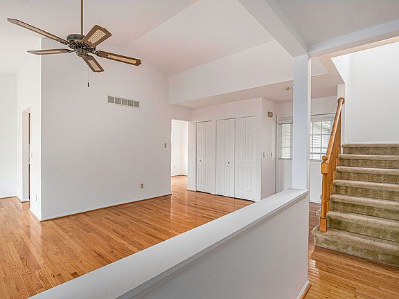 4th image of 3525 Woodbridge Ln