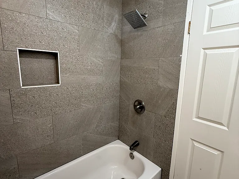 1600 W Carson St #212 — Photo 29
