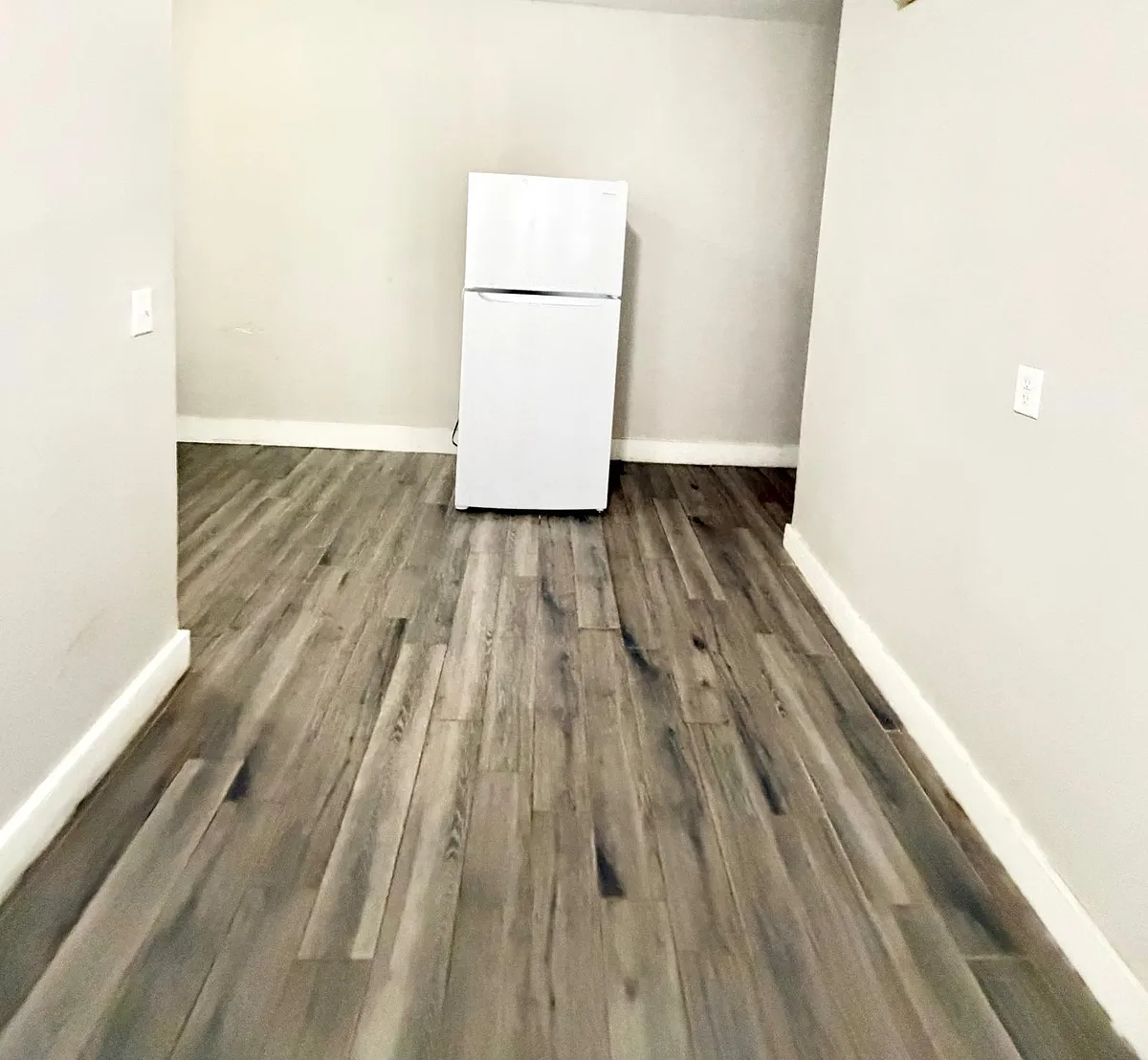 Building Photo - 536 Winthrop Ave #1R