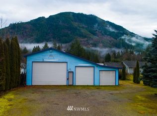 832 Mountain Loop, Darrington, WA