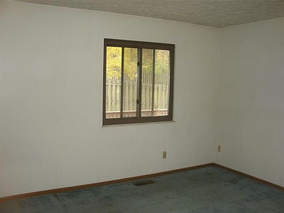 5th image of 2383 Trinity Dr