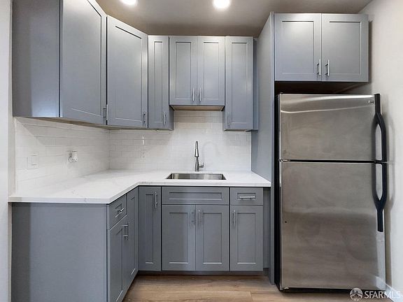 4th image of 224 Shields St