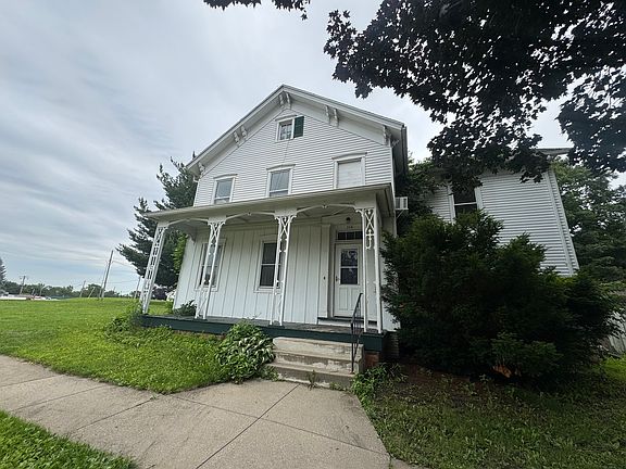 2nd image of 204 S Main St