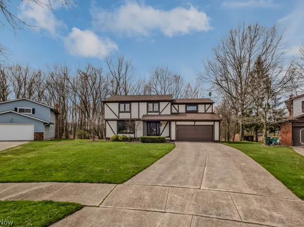 4773 Lindsey Ln, Richmond Heights, OH 44143