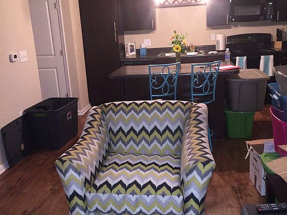 2nd image of 600 NE Horizon Dr APT 206