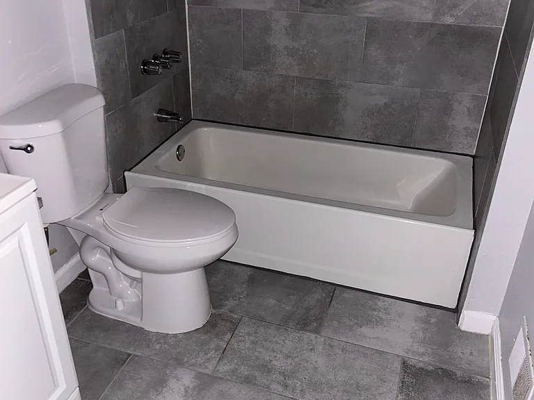fully tiled bath