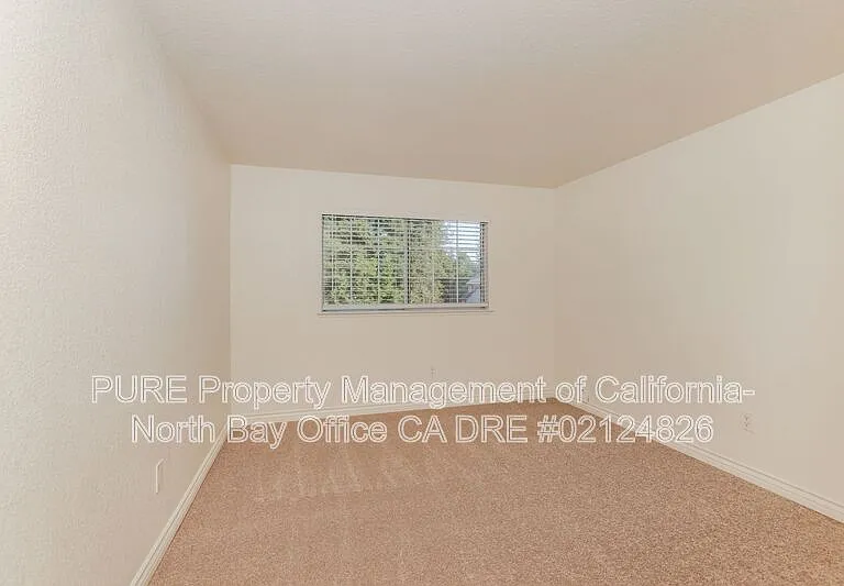 8 Voss Park Cir — Photo 23