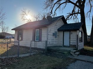 1300 22nd Ave SW, Cedar Rapids, IA 52404