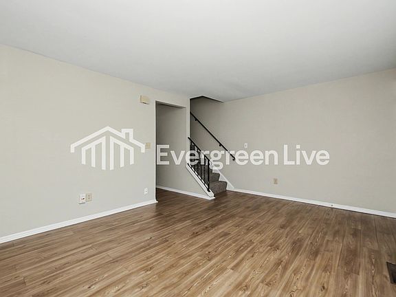 3rd image of 7647 Mount Hood Dr