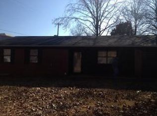 2112 E 14th St, Russellville, AR 72802