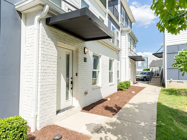 110 Duke St — Photo 4