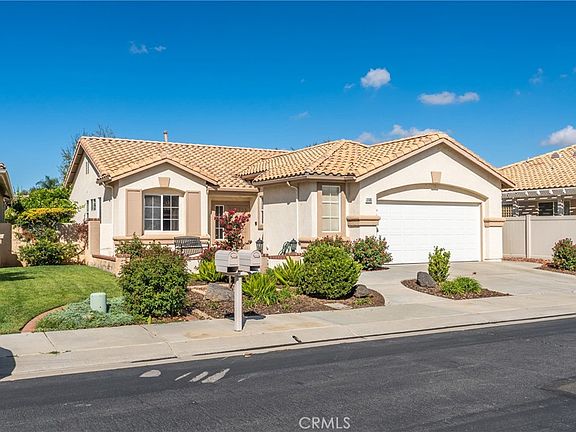 2nd image of 1851 Riviera Ave