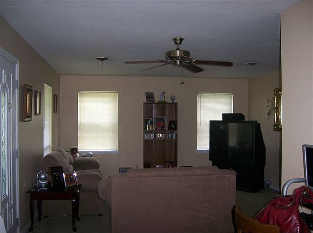 2nd image of 3945 Bayou Rd