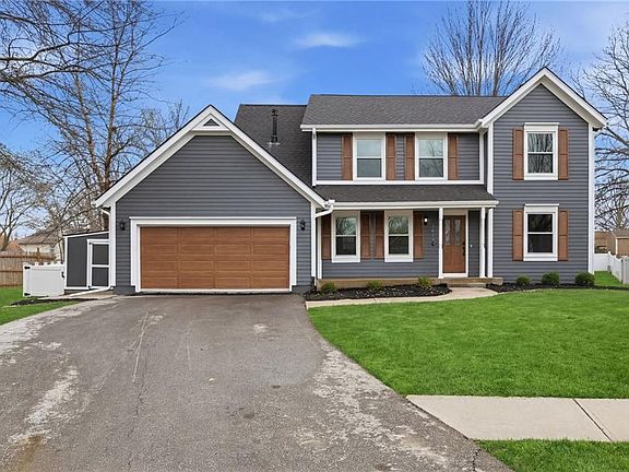 2nd image of 1413 S Sheridan Bridge Cir