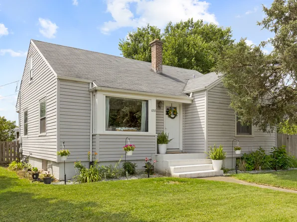 650 S Neltnor Blvd, West Chicago, IL 60185