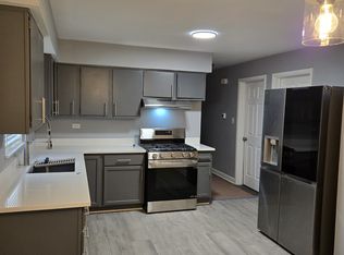 120 N Church St APT 2, Addison, IL 60101